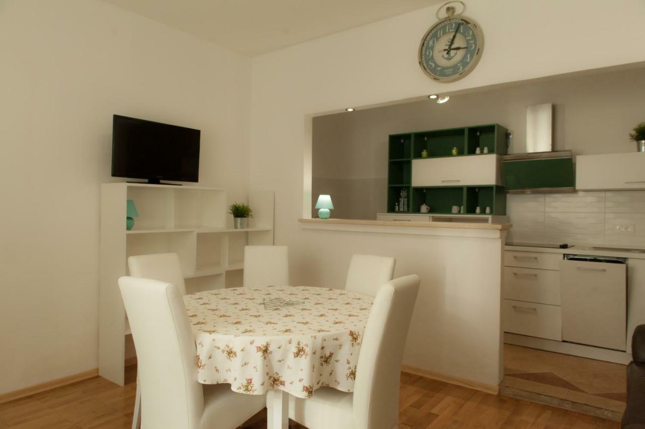 Holiday Home Domi Novi Vinodolski Eksteriør bilde