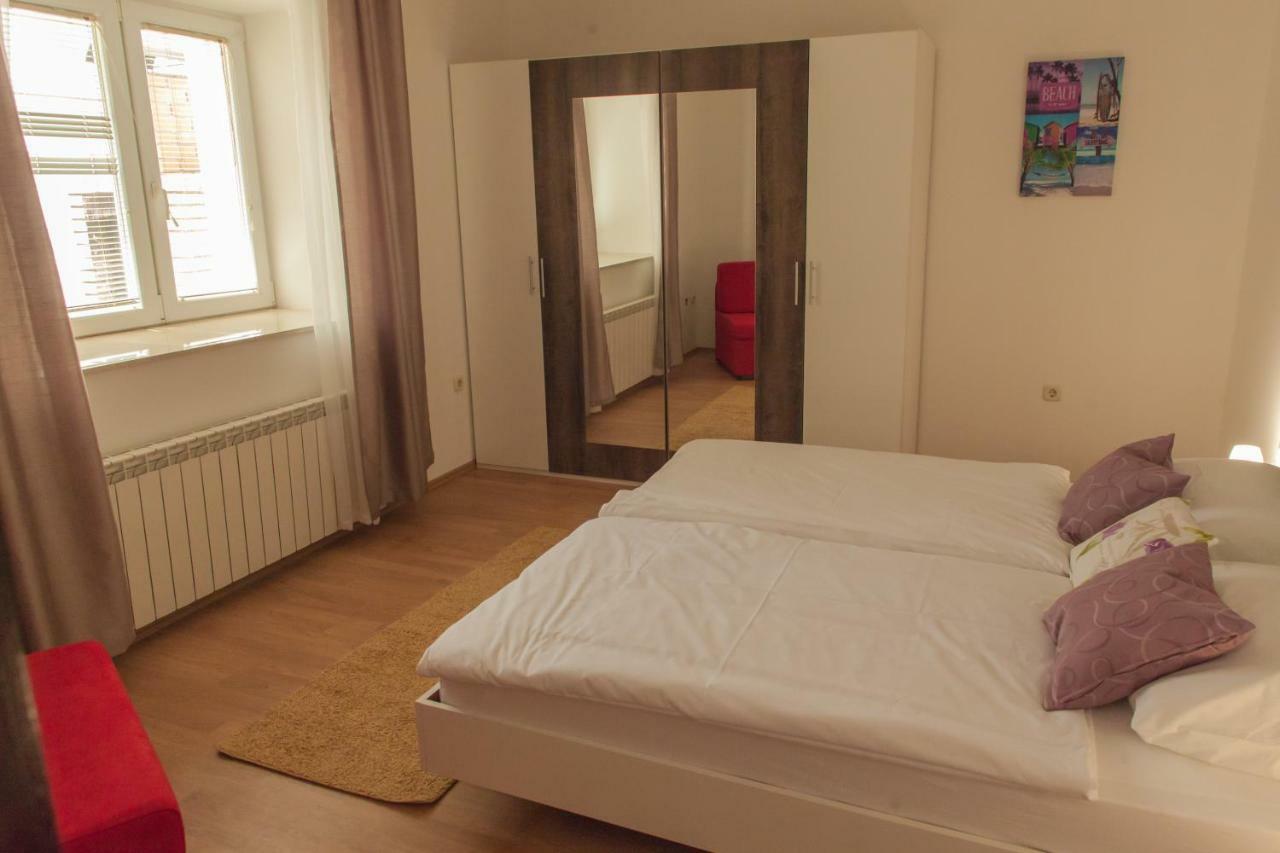 Holiday Home Domi Novi Vinodolski Eksteriør bilde